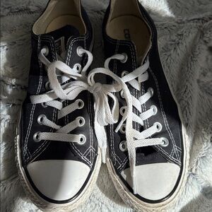 Converse Black Canvas Sneakers in 7.5